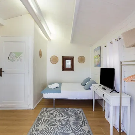 Holiday home Oliwood - Fama Oliva