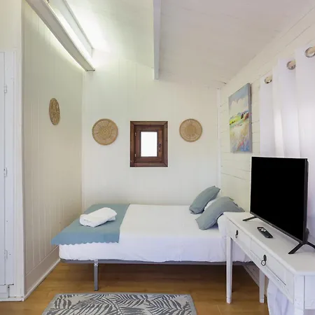Holiday home Oliwood - Fama *