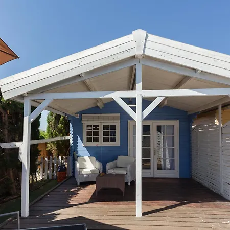 Holiday home Oliwood - Fama *