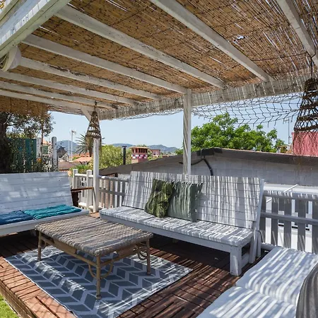 Holiday home Oliwood - Fama